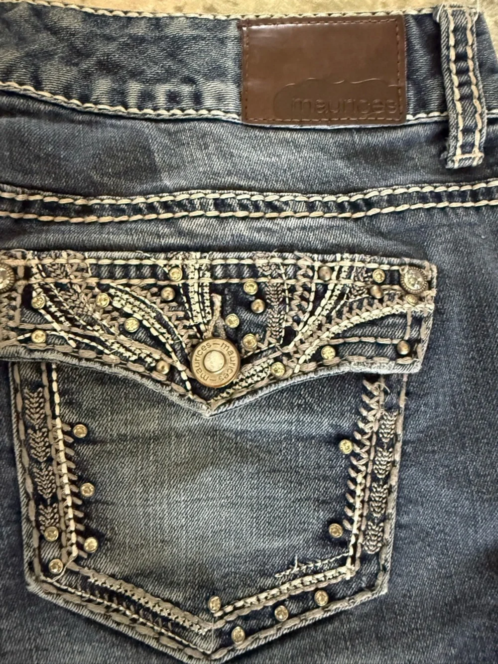 Maurices Women’s Dark Blue Flare Jeans with Rhinestone Details, Size 7/8 Short - Picture 8 of 9
